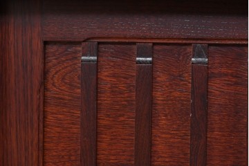 《天板取り付け加工費込み》中古　美品　和の品格感じる佇まいが魅力的な水屋箪笥サイドボード　(R-085262)