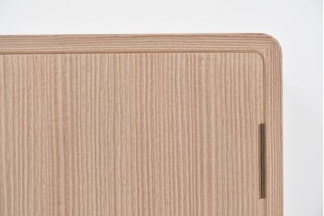 《脚(台輪)取り付け加工費込み》　中古　名店‼ 　桔梗屋箪笥店　伝統工芸師  加藤隆康作　豊富な収納を備えた桐箪笥　(R-085264)