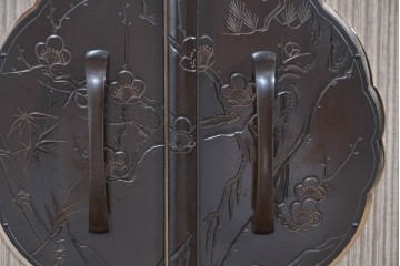 《脚(台輪)取り付け加工費込み》　中古　名店‼ 　桔梗屋箪笥店　伝統工芸師  加藤隆康作　豊富な収納を備えた桐箪笥　(R-085264)