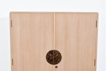 《脚(台輪)取り付け加工費込み》　中古　名店‼ 　桔梗屋箪笥店　伝統工芸師  加藤隆康作　豊富な収納を備えた桐箪笥　(R-085264)