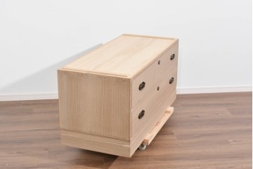 《天板取り付け加工費込み》中古　名店‼ 　桔梗屋箪笥店　伝統工芸師  加藤隆康作　品のある木目が際立つ桐箪笥ローチェスト　(R-085265)