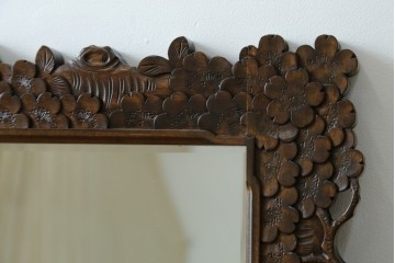 中古　美品　伝統工芸　軽井沢彫り　豪華な桜の立体彫刻が美しい特大鏡　(R-085266)