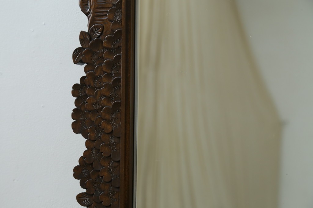 中古　美品　伝統工芸　軽井沢彫り　豪華な桜の立体彫刻が美しい特大鏡　(R-085266)