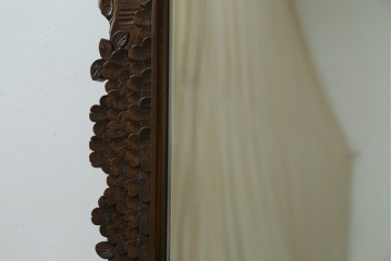 中古　美品　伝統工芸　軽井沢彫り　豪華な桜の立体彫刻が美しい特大鏡　(R-085266)