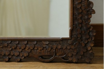 中古　美品　伝統工芸　軽井沢彫り　豪華な桜の立体彫刻が美しい特大鏡　(R-085266)
