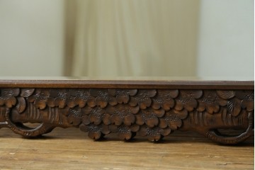 中古　美品　伝統工芸　軽井沢彫り　豪華な桜の立体彫刻が美しい特大鏡　(R-085266)