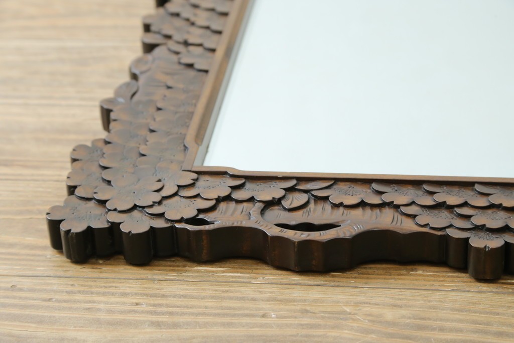 中古　美品　伝統工芸　軽井沢彫り　豪華な桜の立体彫刻が美しい特大鏡　(R-085266)