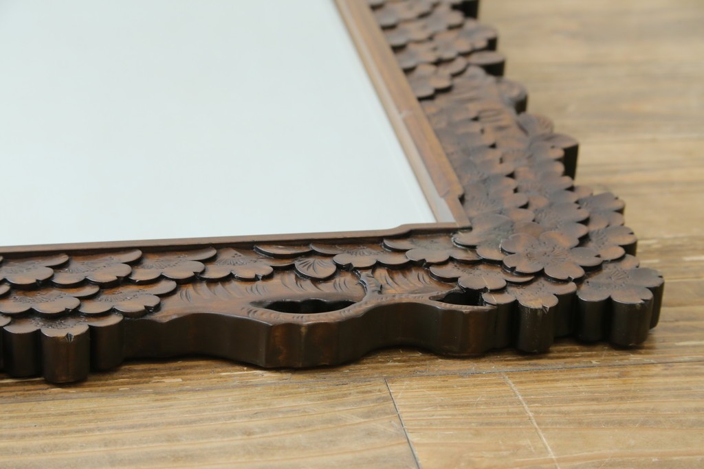 中古　美品　伝統工芸　軽井沢彫り　豪華な桜の立体彫刻が美しい特大鏡　(R-085266)