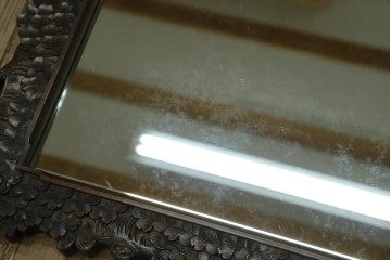 中古　美品　伝統工芸　軽井沢彫り　豪華な桜の立体彫刻が美しい特大鏡　(R-085266)