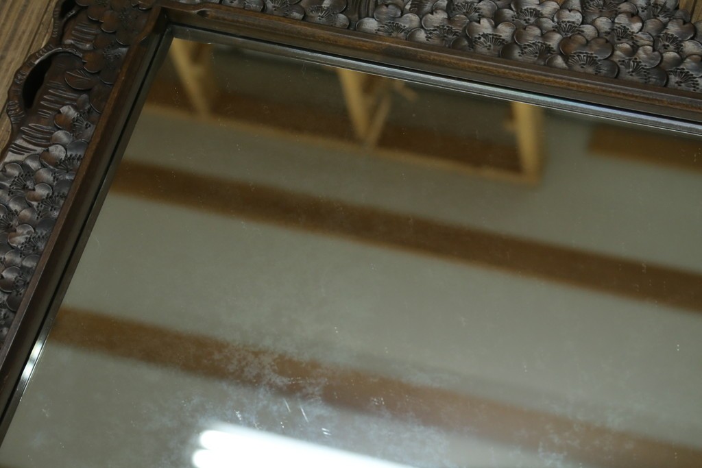 中古　美品　伝統工芸　軽井沢彫り　豪華な桜の立体彫刻が美しい特大鏡　(R-085266)