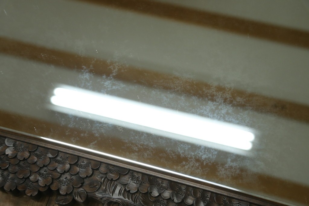 中古　美品　伝統工芸　軽井沢彫り　豪華な桜の立体彫刻が美しい特大鏡　(R-085266)