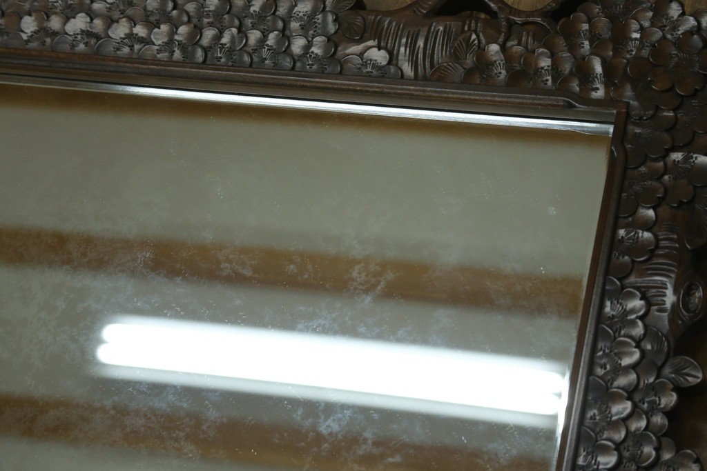 中古　美品　伝統工芸　軽井沢彫り　豪華な桜の立体彫刻が美しい特大鏡　(R-085266)