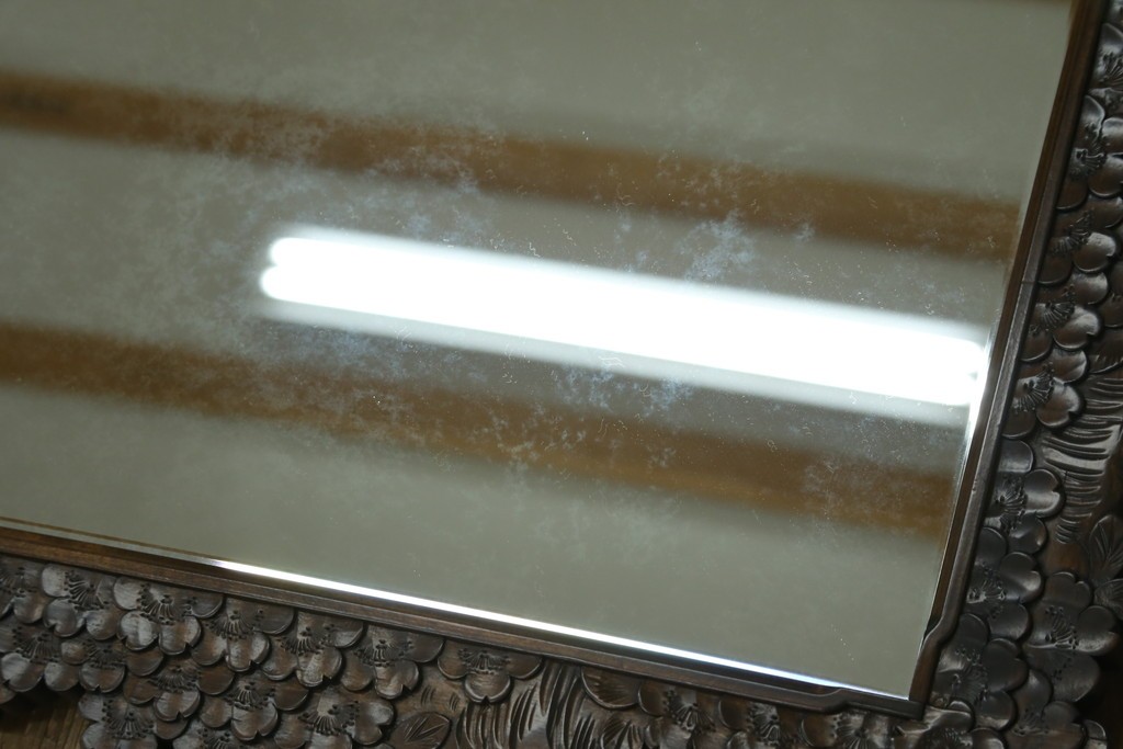 中古　美品　伝統工芸　軽井沢彫り　豪華な桜の立体彫刻が美しい特大鏡　(R-085266)