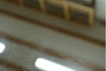 中古　美品　伝統工芸　軽井沢彫り　豪華な桜の立体彫刻が美しい特大鏡　(R-085266)