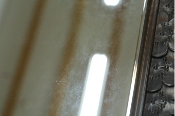 中古　美品　伝統工芸　軽井沢彫り　豪華な桜の立体彫刻が美しい特大鏡　(R-085266)