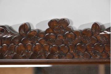 中古　美品　伝統工芸　軽井沢彫り　豪華な桜の立体彫刻が美しい特大鏡　(R-085266)