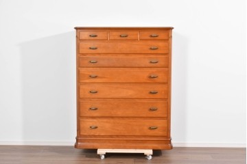 中古　横浜クラシック家具　ダニエル(Daniel)　Etranger(エトランジェ)　内部桐材　E-105　多段構成が魅力のチェスト　(R-085268)