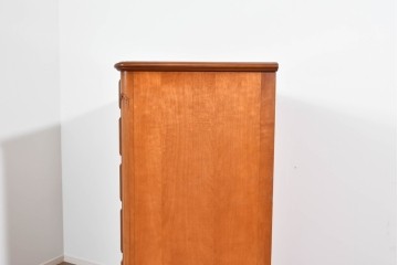 中古　横浜クラシック家具　ダニエル(Daniel)　Etranger(エトランジェ)　内部桐材　E-105　多段構成が魅力のチェスト　(R-085268)