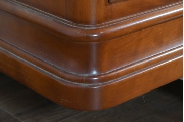 中古　横浜クラシック家具　ダニエル(Daniel)　Etranger(エトランジェ)　内部桐材　E-105　多段構成が魅力のチェスト　(R-085268)