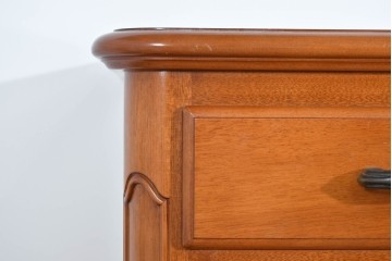 中古　横浜クラシック家具　ダニエル(Daniel)　Etranger(エトランジェ)　内部桐材　E-105　多段構成が魅力のチェスト　(R-085268)