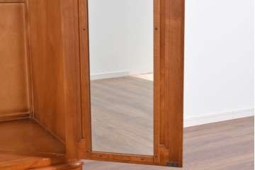 中古　美品　横浜クラシック家具 ダニエル(Daniel)　Etranger(エトランジェ)　E-101　優美なフレーム装飾が映えるワードローブ　定価約140万円相当　(R-085269)