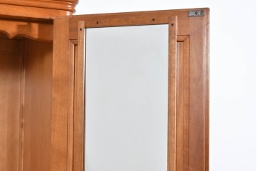 中古　美品　横浜クラシック家具 ダニエル(Daniel)　Etranger(エトランジェ)　E-101　優美なフレーム装飾が映えるワードローブ　定価約140万円相当　(R-085269)