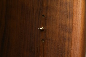 デンマークヴィンテージ　H.P. Hansen(H.P.ハンセン)　チーク材　柔らかな曲線が美しいサイドボード　(R-085270)