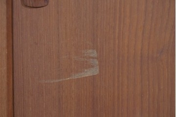 デンマークヴィンテージ　H.P. Hansen(H.P.ハンセン)　チーク材　柔らかな曲線が美しいサイドボード　(R-085270)