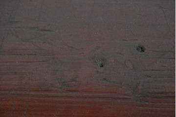 和製アンティーク　明治大正期　杉材　漆塗り　赤みの木肌に重厚金具が映える佐渡箪笥　(R-085271)