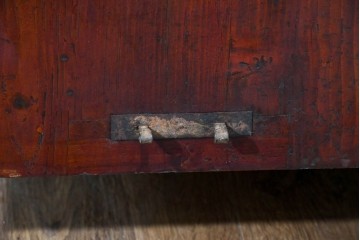 和製アンティーク　明治大正期　杉材　漆塗り　金具装飾が映える佐渡箪笥ローチェスト　(R-085272)