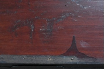 和製アンティーク　明治大正期　杉材　縁起物をあしらった金具が魅力的な佐渡箪笥ローチェスト　(R-085273)