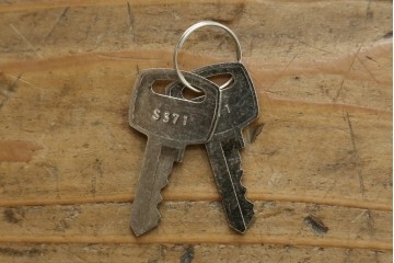 和製ヴィンテージ　神戸洋家具　ナラ材　単独使用可能なサイドキャビネット付きデスク　(R-085274)