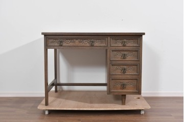 和製ヴィンテージ　神戸洋家具　ナラ材　豊かな木目と花の彫刻が調和するデスク　(R-085275)