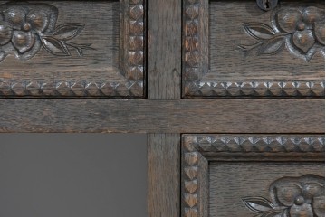 和製ヴィンテージ　神戸洋家具　ナラ材　豊かな木目と花の彫刻が調和するデスク　(R-085275)