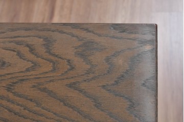 和製ヴィンテージ　神戸洋家具　ナラ材　豊かな木目と花の彫刻が調和するデスク　(R-085275)