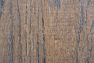 和製ヴィンテージ　神戸洋家具　ナラ材　前面に施された花の彫刻がクラシカルなサイドキャビネット　(R-085276)