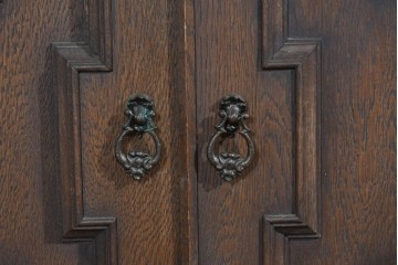 和製ヴィンテージ　永田良介商店　格子ガラスと立体装飾の美しい食器棚　(R-085277)