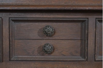 和製ヴィンテージ　永田良介商店　格子ガラスと立体装飾の美しい食器棚　(R-085277)