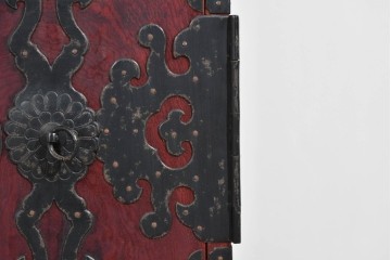 和製アンティーク　明治大正期　前面欅(ケヤキ)材　重厚な金具に木肌の美しさが映える合わせ一間の仙台箪笥　(R-085279)