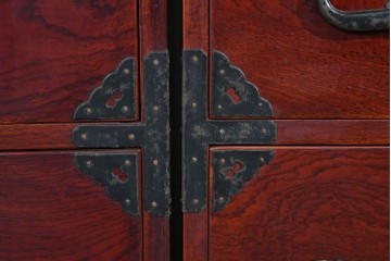 和製アンティーク　明治大正期　前面欅(ケヤキ)材　重厚な金具に木肌の美しさが映える合わせ一間の仙台箪笥　(R-085279)