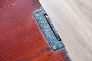 和製アンティーク　明治大正期　前面欅(ケヤキ)材　端正な金具意匠と美しい木目が魅力の仙台箪笥　(R-085280)