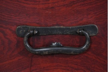 和製アンティーク　明治大正期　前面欅(ケヤキ)材　端正な金具意匠と美しい木目が魅力の仙台箪笥　(R-085280)