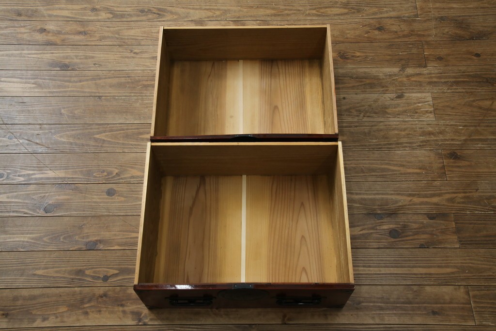 和製アンティーク　明治大正期　前面欅(ケヤキ)材　重厚な金具意匠が魅力の扉付き仙台箪笥　(R-085281)