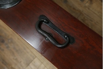 和製アンティーク　明治大正期　前面欅(ケヤキ)材　重厚な金具意匠が魅力の扉付き仙台箪笥　(R-085281)