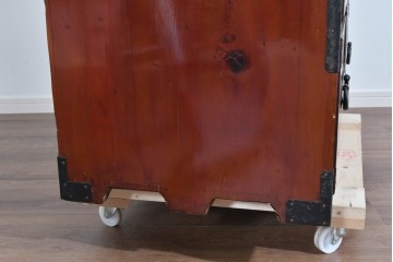 和製アンティーク　明治大正期　前面欅(ケヤキ)材　重厚な金具意匠が魅力の扉付き仙台箪笥　(R-085281)