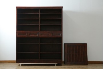 中古　美品　九州民芸家具　深みのある色調と格子意匠が魅力の重ね水屋箪笥　(R-085282)