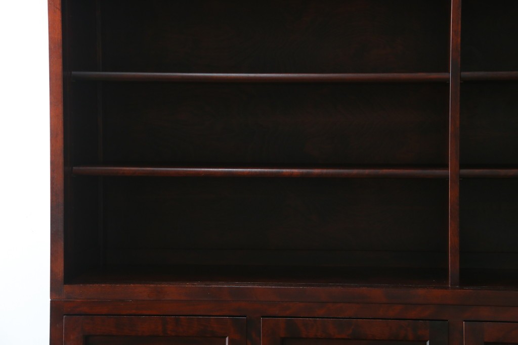 中古　美品　九州民芸家具　深みのある色調と格子意匠が魅力の重ね水屋箪笥　(R-085282)