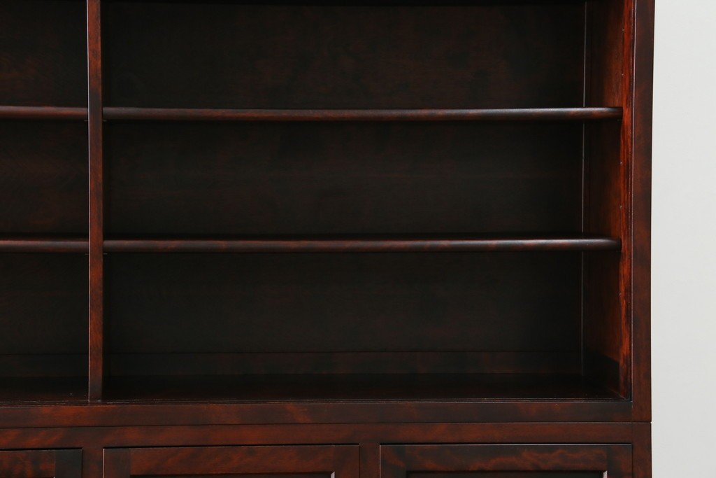 中古　美品　九州民芸家具　深みのある色調と格子意匠が魅力の重ね水屋箪笥　(R-085282)