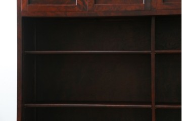 中古　美品　九州民芸家具　深みのある色調と格子意匠が魅力の重ね水屋箪笥　(R-085282)