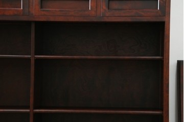 中古　美品　九州民芸家具　深みのある色調と格子意匠が魅力の重ね水屋箪笥　(R-085282)